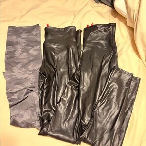 SPANX Black and Gray Leggings Set